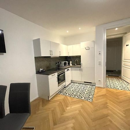1St City La Opera Suites Vienna Esterno foto