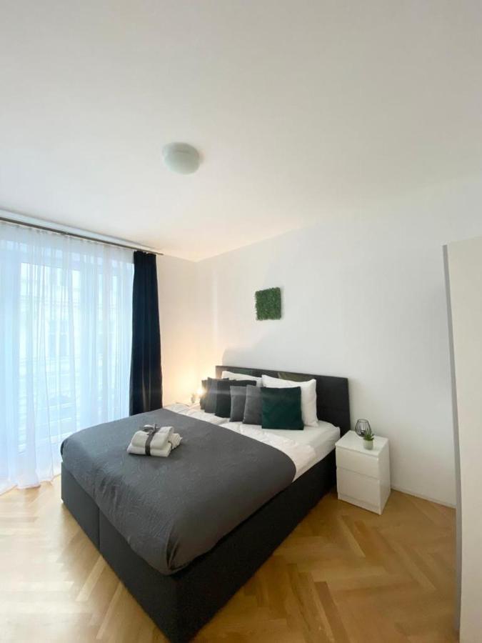 1St City La Opera Suites Vienna Esterno foto